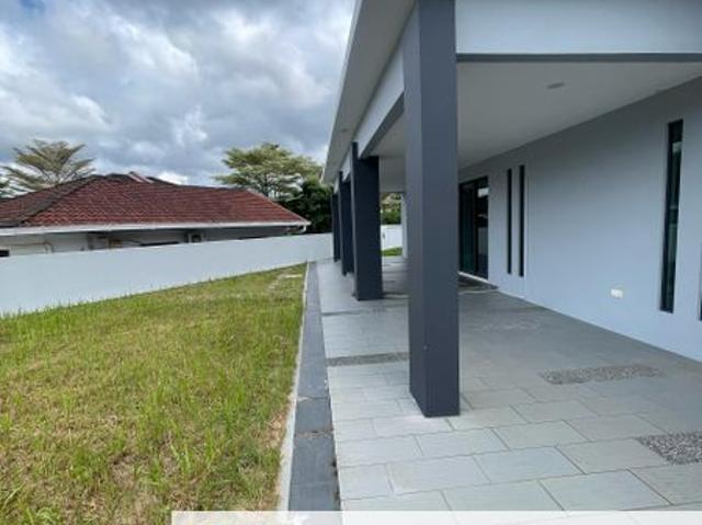 Double storey Semi D @ Urat Mata FOR SALE