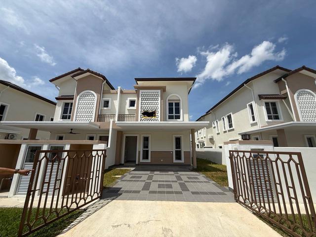 Double Storey Semi D Cluster Candella 2 Setia Alam Sari Kajang