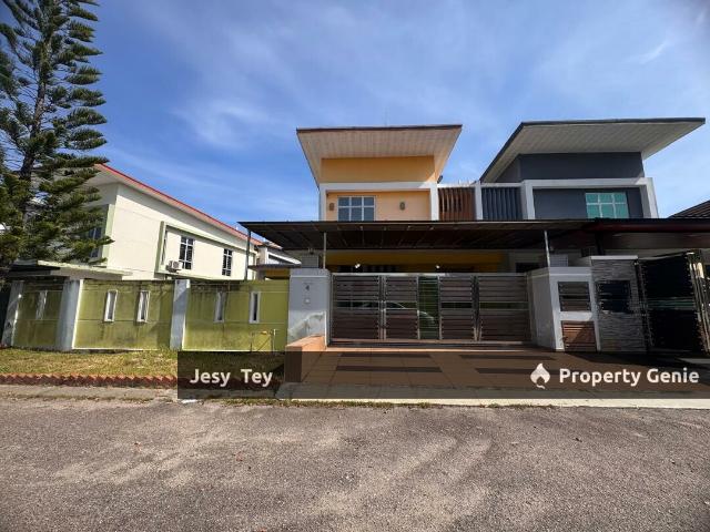Double Storey SEMi D House, Taman Pulai Indah 9/x