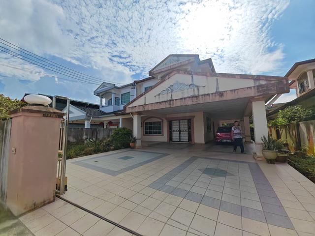 Double Storey Semi D House at 7th Mile For Sale