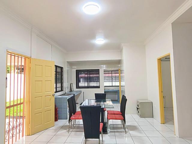 Double Storey Semi Detach @ Taman Hui Sing Lorong Stampin Kuching