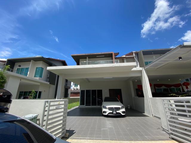 Double Storey Semi Detached Gated and Guarded Villa Raintree