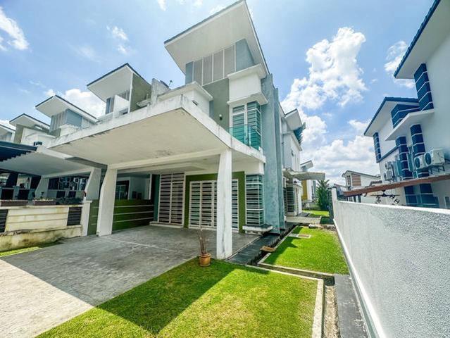 Double Storey Semi Detached Greenhill Residence U10 Shah Alam