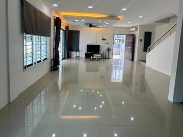 DOUBLE STOREY SEMI DETACHED FOR SALE At MOYAN BATU KAWA KUCHING