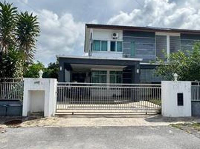 Double Storey Semi Detached House at Permyjaya Miri