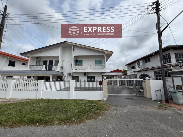 Double Storey Semi Detached House at Pujut 7 Miri