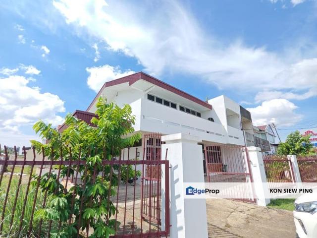 Double Storey Semi Detached House For Sale! Located at Jalan Pisang Timur