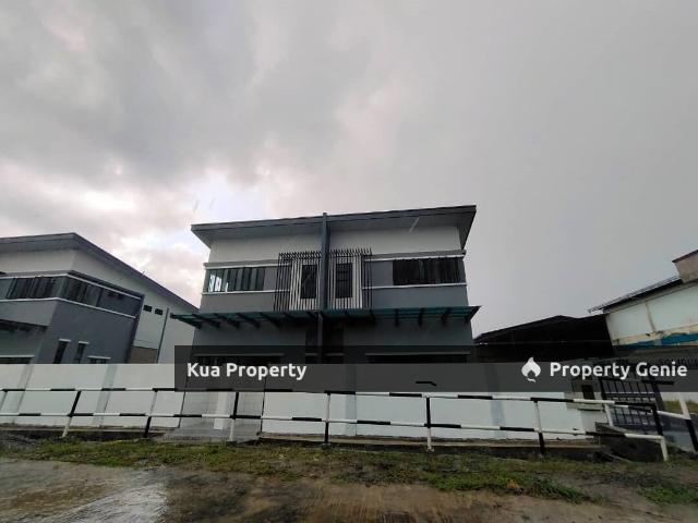 Double Storey Semi Detached Light Industrial Building For Sale! Located at ROCCA Business Park, Batu Kitang