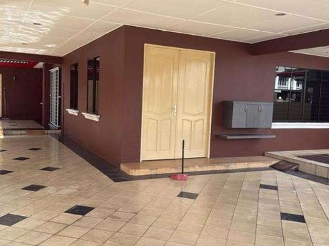 Double Storey SemiD House FOR RENT 5 Bed 4 BathNearby T
