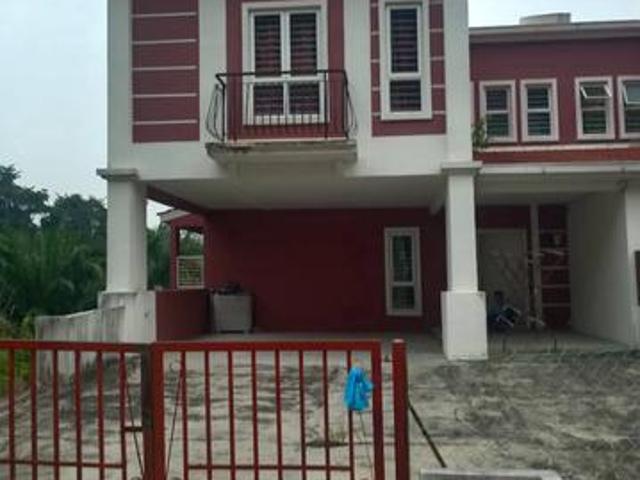 Double Storey Semidetached House Taman Salak Maju for Rent