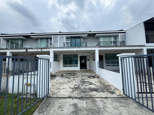 Double Storey Senai Scientex Utama House Skudai Kulai 4Bed3Bath