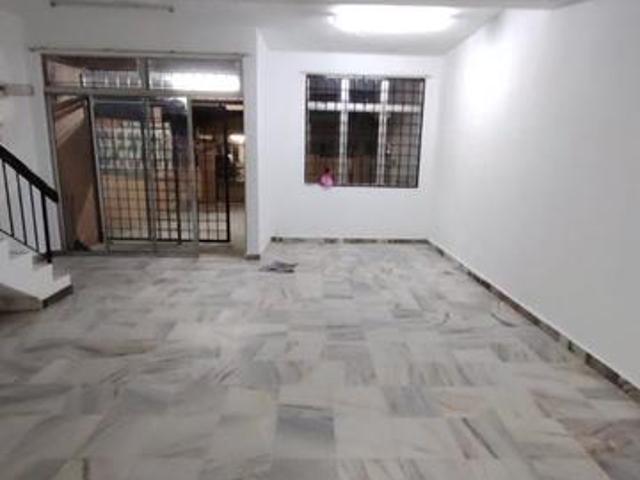 Double Storey Seremban Jaya Beside School