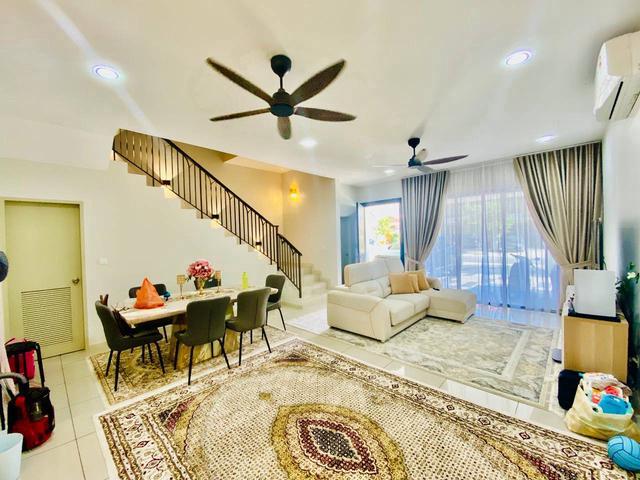 Double Storey Setia Kota Warisan