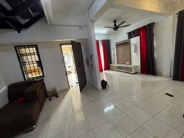 Double Storey Taman Mawar Pasir Gudang End Lot Full Loan Below Price