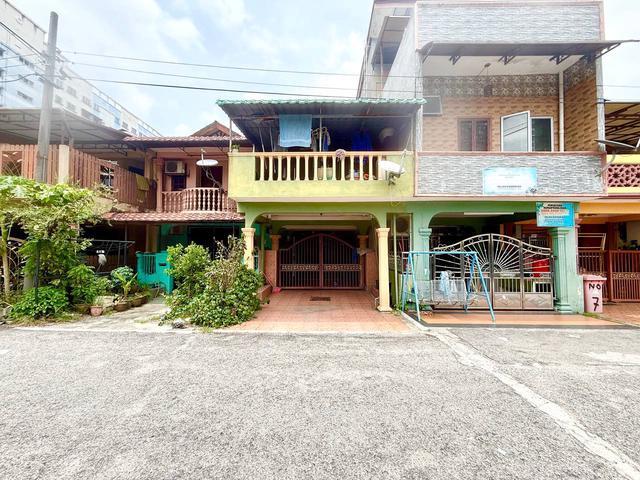 Double Storey Taman Medan PJS 2 Petaling Jaya