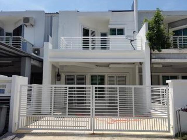 Double Storey Taman Nusari Aman Sendayan 20x80 sqft