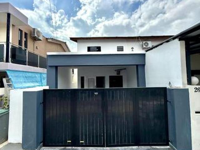 Double Storey Taman Bukit Tiram Renovated 4 Bedroom