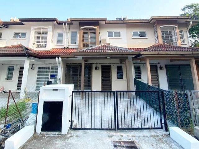 Double Storey Taman Lestari Putra LEP 6