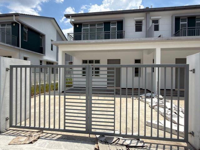 Double Storey Taman Pulai Mutiara 4 Bedrooms