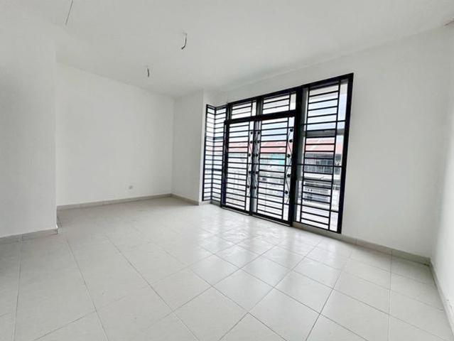 Double Storey Taman Pulai Mutiara Indah Kangkar Pulai Gelang Patah