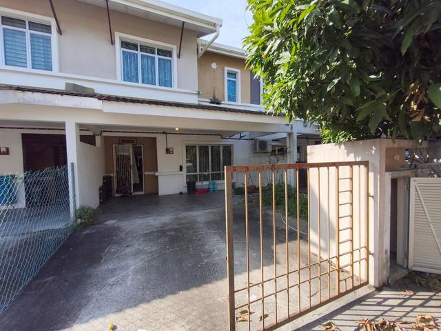 Double Storey Taman Suria Tropika Seri Kembangan