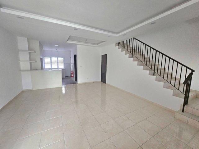 Double Storey Taman Semarak Warisan Kota Warisan Salak Tinggi