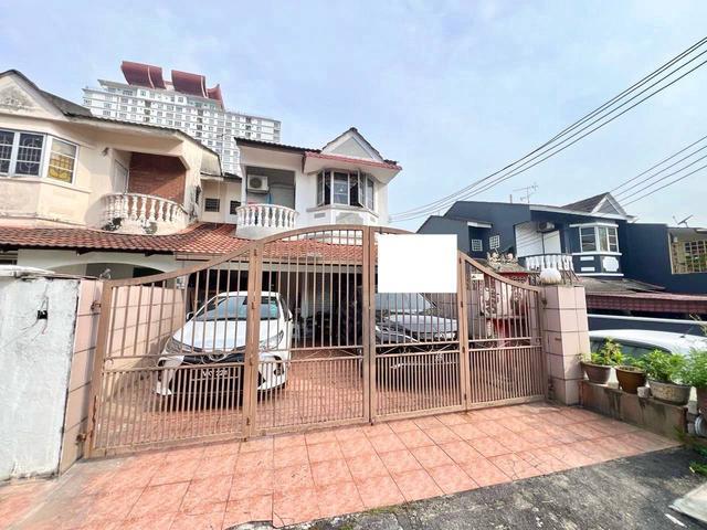 Double Storey Taman Sri Aman Batu 9 Cheras