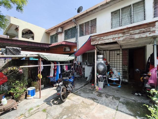 Double Storey Taman Sri Puchong 5x Puchong FOR SALE