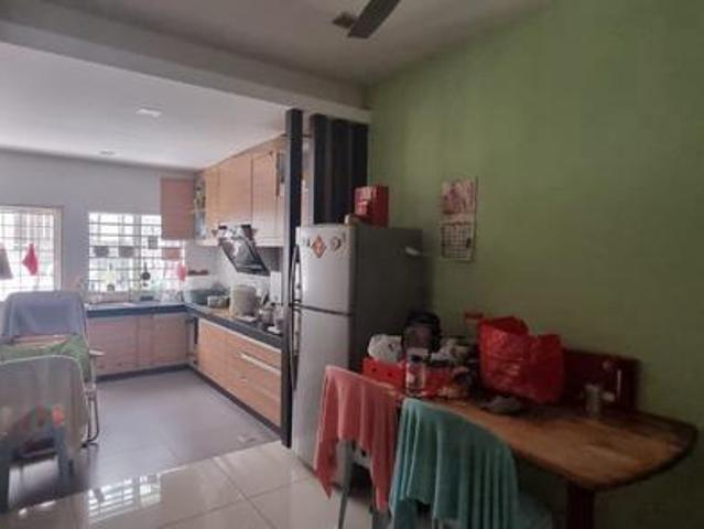 Double Storey Taman Universiti Indah Seri Kembangan Selangor