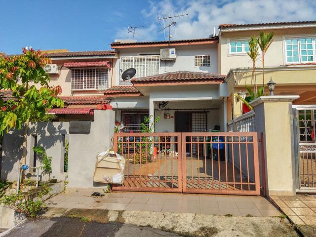 Double Storey TERES HOUSE Taman Pinggiran Putra Seri Kembangan