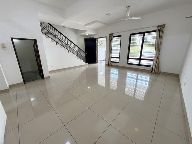 Double Storey TerraceTaman Pelangi IndahUnblock ViewJalan Ayu