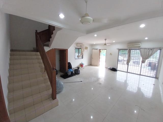 Double Storey TerraceTaman Seri PutraSungai BulohSelangor