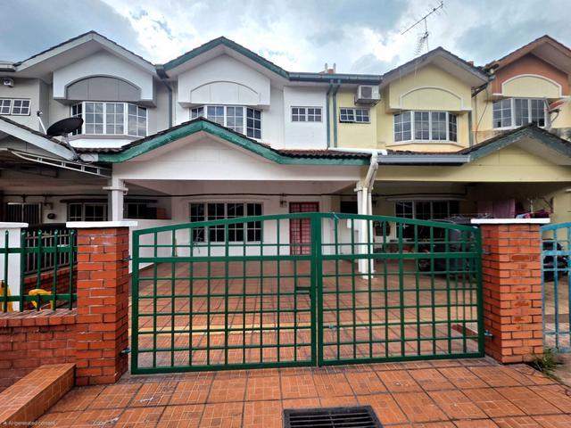 Double Storey Terrace 4 Bedrooms Kajang