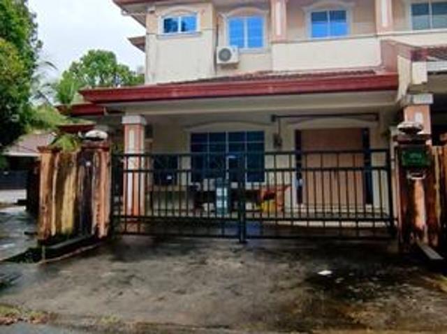 Double Storey Terrace Corner at Lorong Merdang Samarahan For Sale