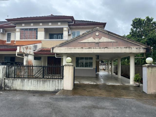 Double Storey Terrace Corner at Taman Sri Moyan Batu Kawa