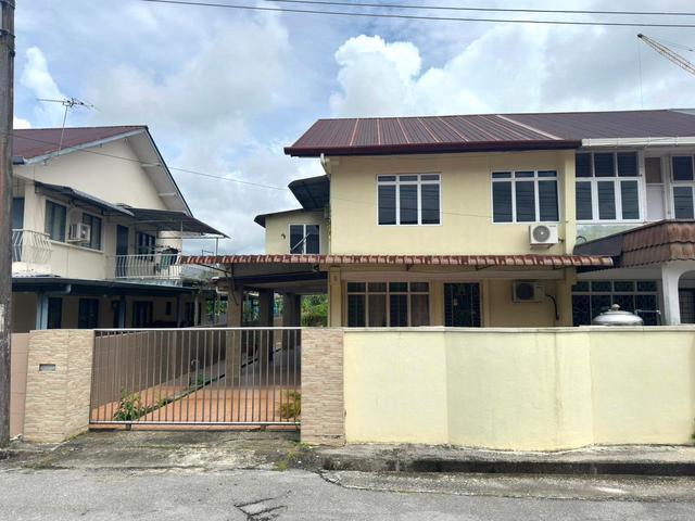 Double Storey Terrace Corner for Sale at Jalan Batu Kinyang Rock road
