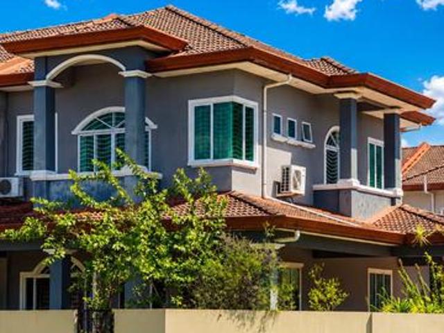 Double Storey Terrace Corner House at Jalan Field Force for Sale