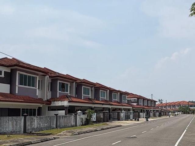 Double Storey Terrace Corner Lot For Sale Taman Merdang Gayam