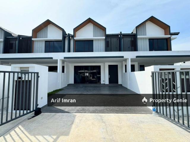 Double Storey Terrace Anisa, Serenia City Kota Warisan, Sepang
