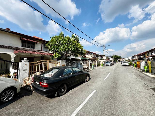 Double Storey Terrace Bandar Baru Sri Petaling