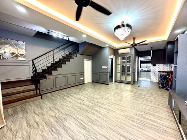 Double Storey Terrace Bandar Puncak Alam Fully Renovated