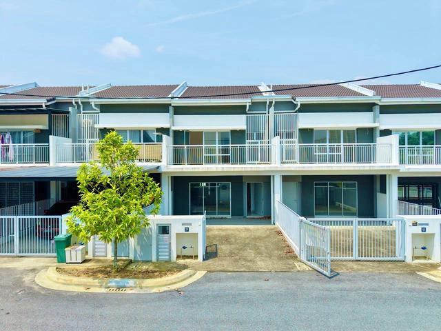 Double Storey Terrace Belleza Taman Putra
