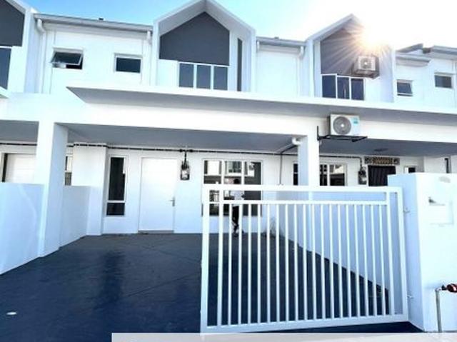 Double Storey Terrace Eka Heights