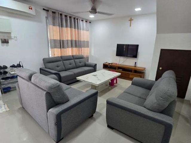 DOUBLE STOREY TERRACE FOR RENT At BDC SARADISE KUCHING
