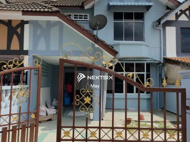 Double Storey Terrace House