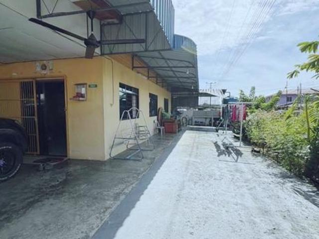 Double Storey Terrace House CL999 Sin Onn Corner