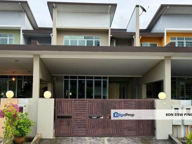 Double Storey Terrace House at Pine Square, Batu Kawa for RENT