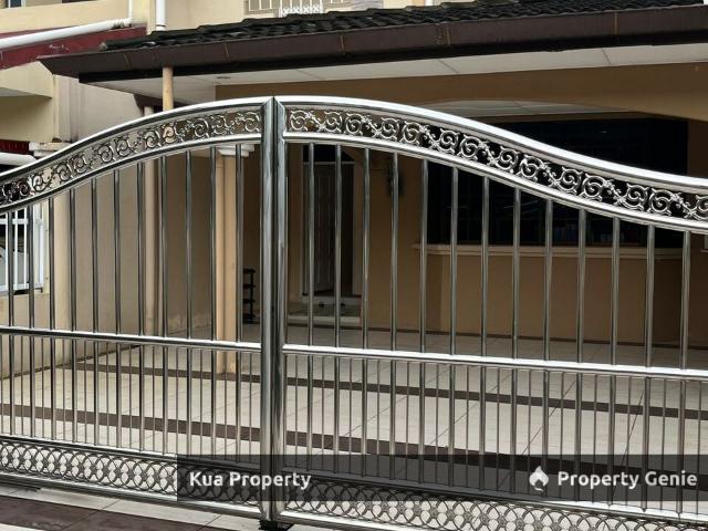 Double Storey Terrace House for Rent at Stapok