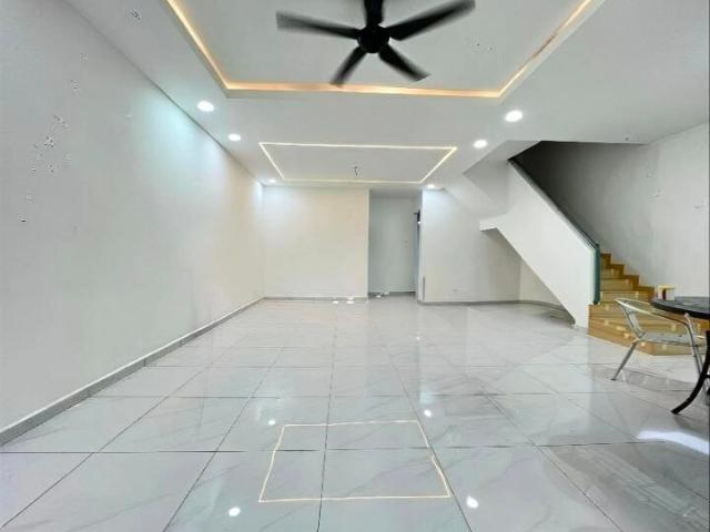 Double Storey Terrace House For Sale at Taman Sri Skudai, Skudai – Fully Renovated & Unblock View