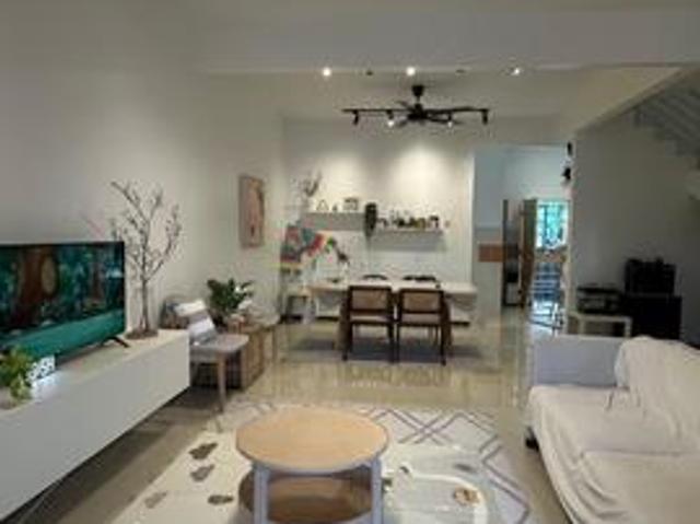 RM15K PRICE REDUCTION Double Storey Terrace Saujana Utama 3
